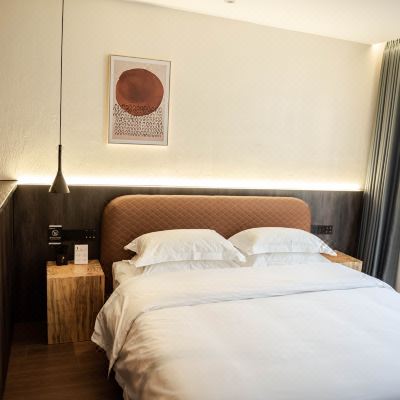 拂晓·轻奢视觉大床房