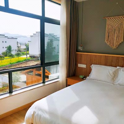 简约独立大床房