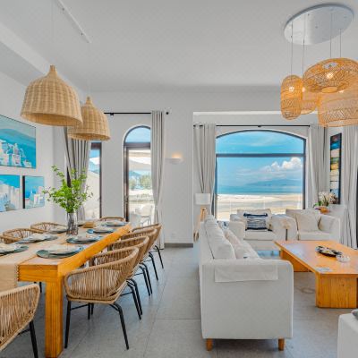 （一线海景+私家泳池+KTV+自动麻将+桌球+炭烤+自助厨房）·6房海景别墅