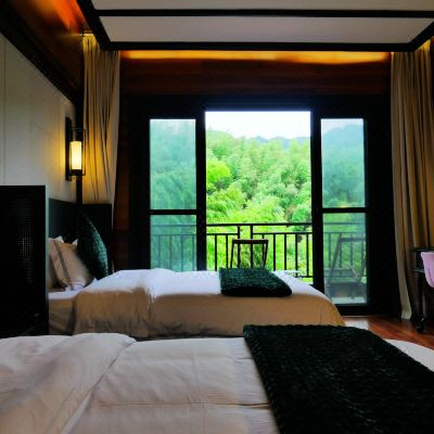 山景露台双床房