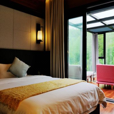 山景星空大床房