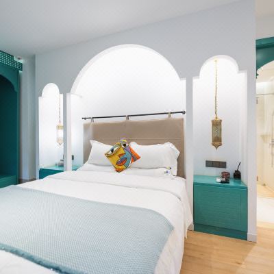 图卜加勒大床房B