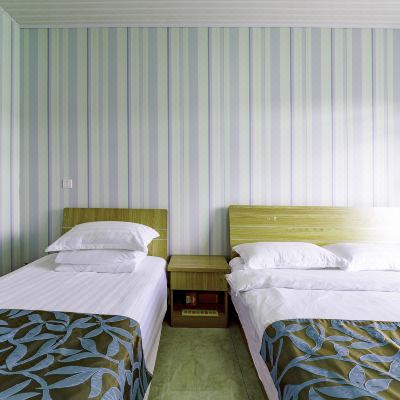 海天温馨家庭房(无窗）