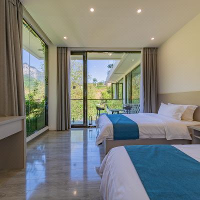 豪华观景阳台双床房