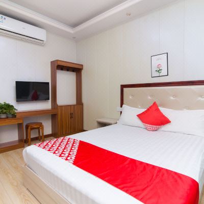 标准大床房（智能空调+温控洗浴）