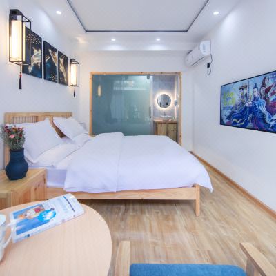 紫云轻奢大床房