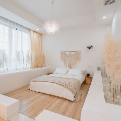 星霜暖白大床房+迪士尼度假区店