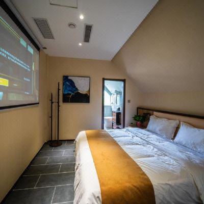 寻幽影院大床房