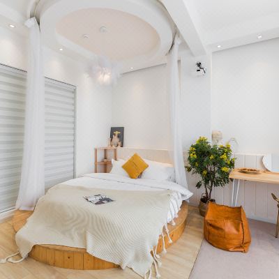 木木里-云粉浪漫温馨大床房