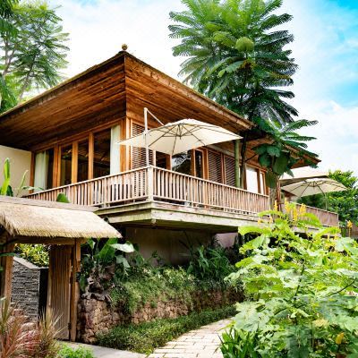 水岸温泉湖景大床房