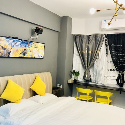 天猫精灵语音投影简约高级灰