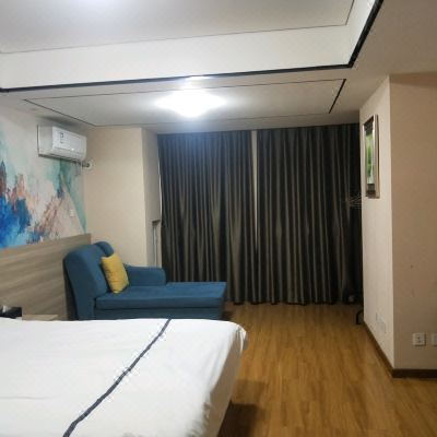 南越标准大床房