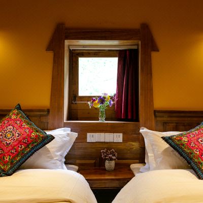 雅稞藏式至尊双卧家庭套房