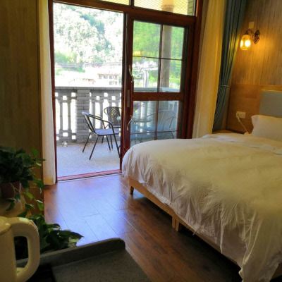 精品山景大床房