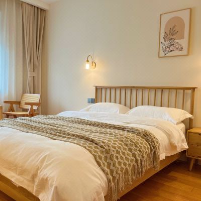 秋枫·温馨舒适大床房