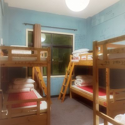 六人间(床位)(公共卫浴)