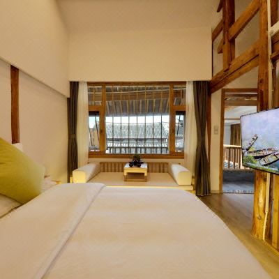 阳光轻奢大床房