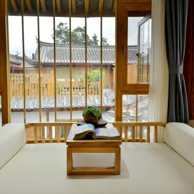 独立阳台轻奢大床房