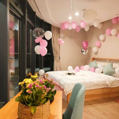 沐光露台阳光套房（配备冰箱洗衣机）