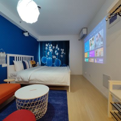 鲸品巨幕大床房