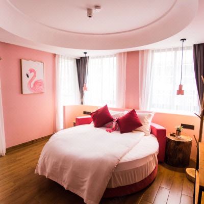 致青春·浪漫圆床房