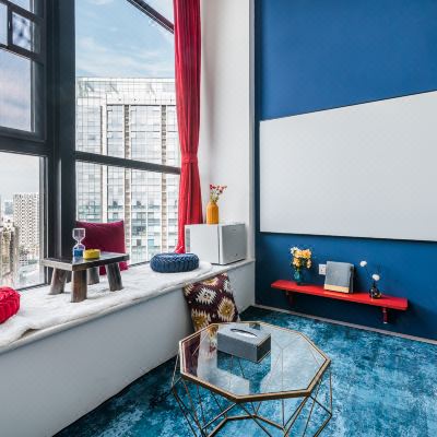 海若loft大床房-投影