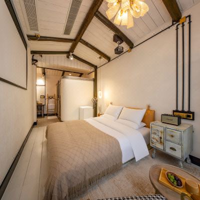 巴洛克清美大床房（高清智能投屏+马尔歇音响）