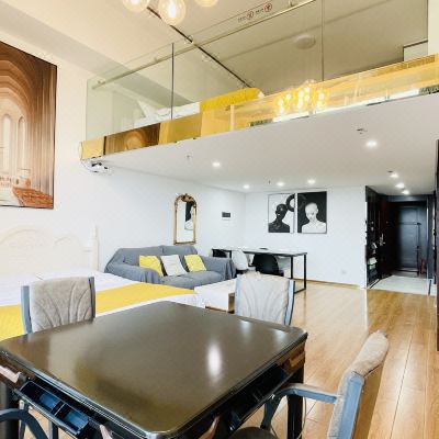 海棠-巨幕投影LOFT十人套房(冰箱+洗衣机)