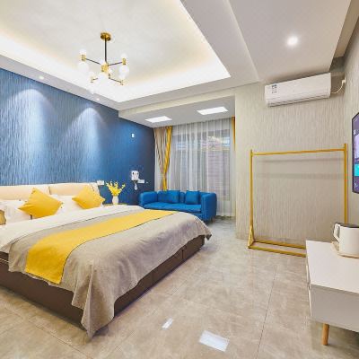 轻奢现代大床房