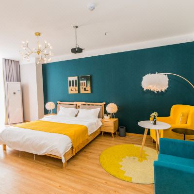 时尚北欧大床房B