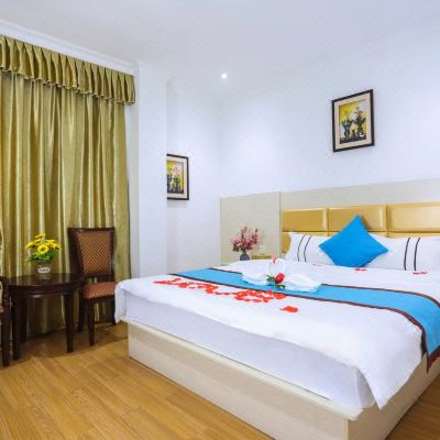 轻奢梦幻大床房