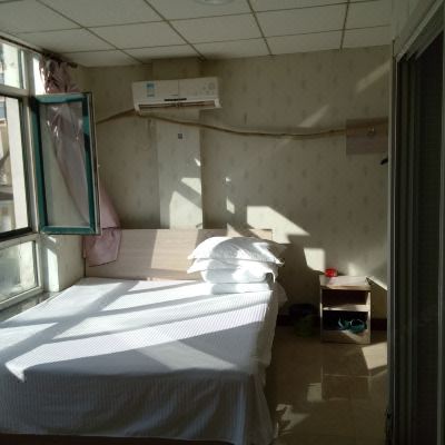 大床房(公共卫浴)