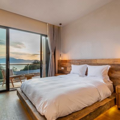 寻云·湖景大床房