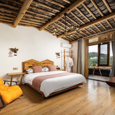 山景露台大床房