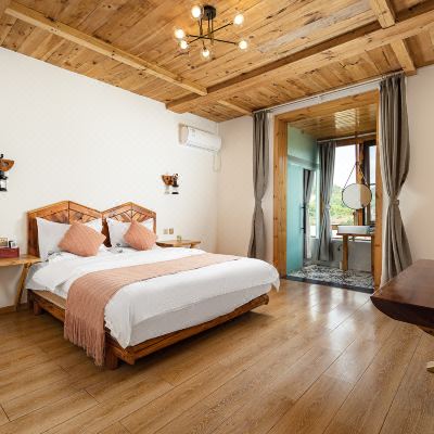 庭院阳光大床房