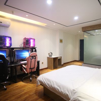 电竞情侣大床房