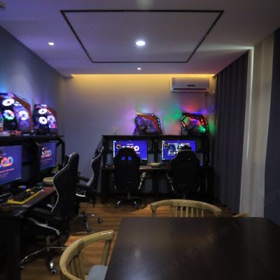 电竞豪华四人房