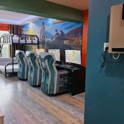 电竞基友三人间[i7 9700K+RTX2070S+华硕玩家国度144Hz/泰坦165Hz]