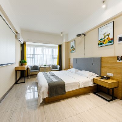 温馨观影大床房