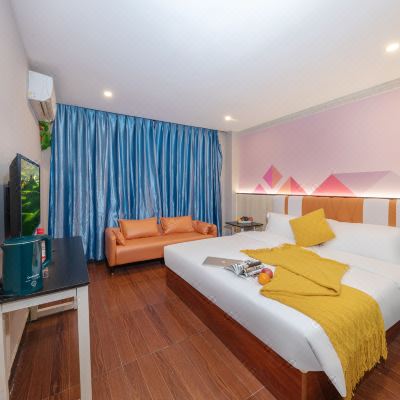 甄选情侣大床房