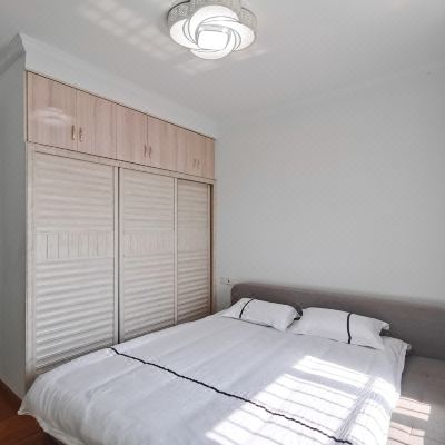 市景三室一厅家庭房