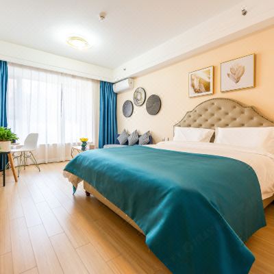 美式优雅大床房