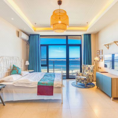 轻奢180度看正海-温馨大床房