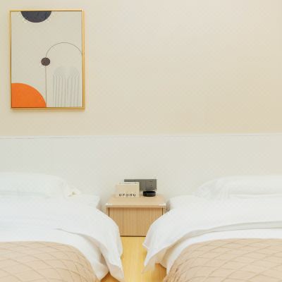 谧静.榻榻米投影标间