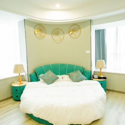 欢悦雅致圆床房