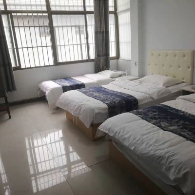 温馨三人间(公共卫浴)