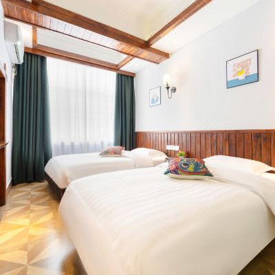 邂逅阳光双床房