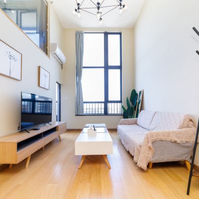 城景大床房（中高层带阳台）