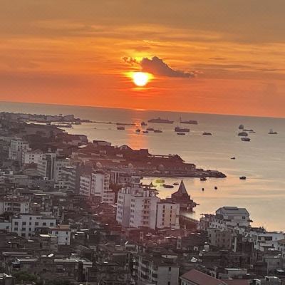 夕阳落日海景情侣大床房