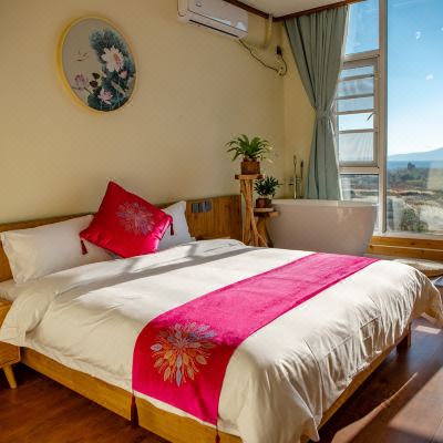 尊享湖景大床房